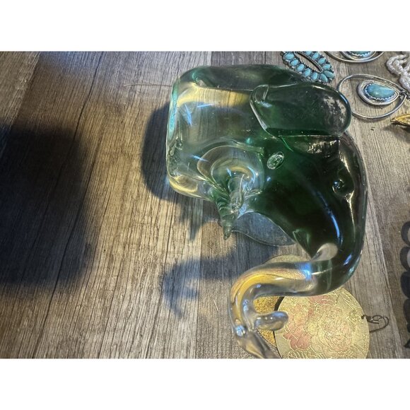 Murano Art Glass Mid Century Modern Emerald Green Elephant Figurine/Paperweight - Picture 11 of 11